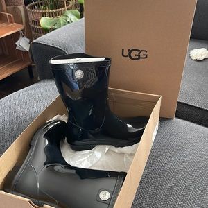 UGG Sienna black rain boots